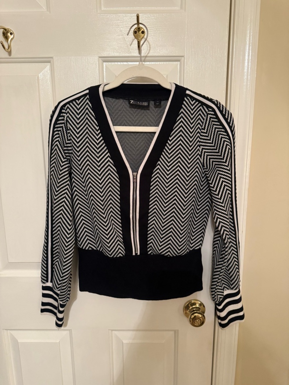 New York & Company Black and White Chevron Zip-Front Women's Sweater